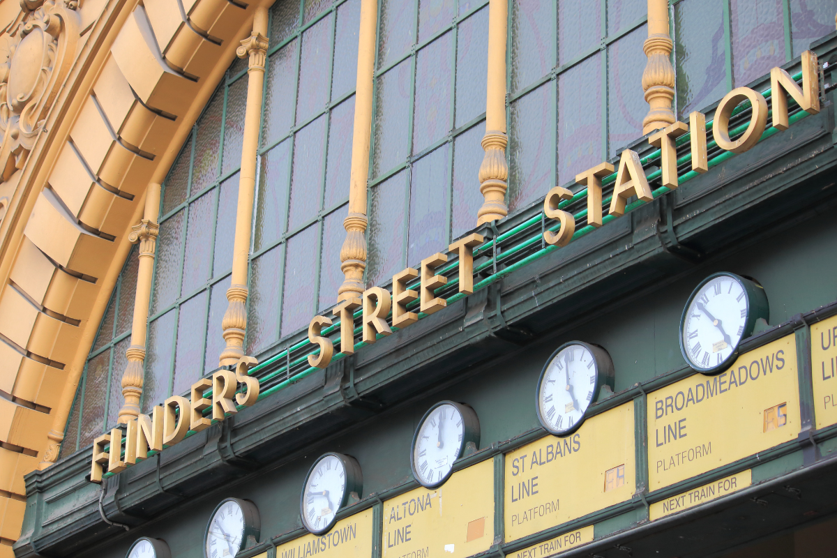 flinders street station clocks